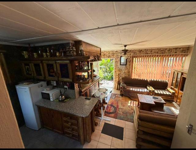 2 BEDROOM TOWNHOUSE FOR SALE IN DORANDIA